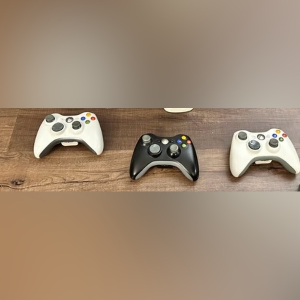 Xbox 360 controllers